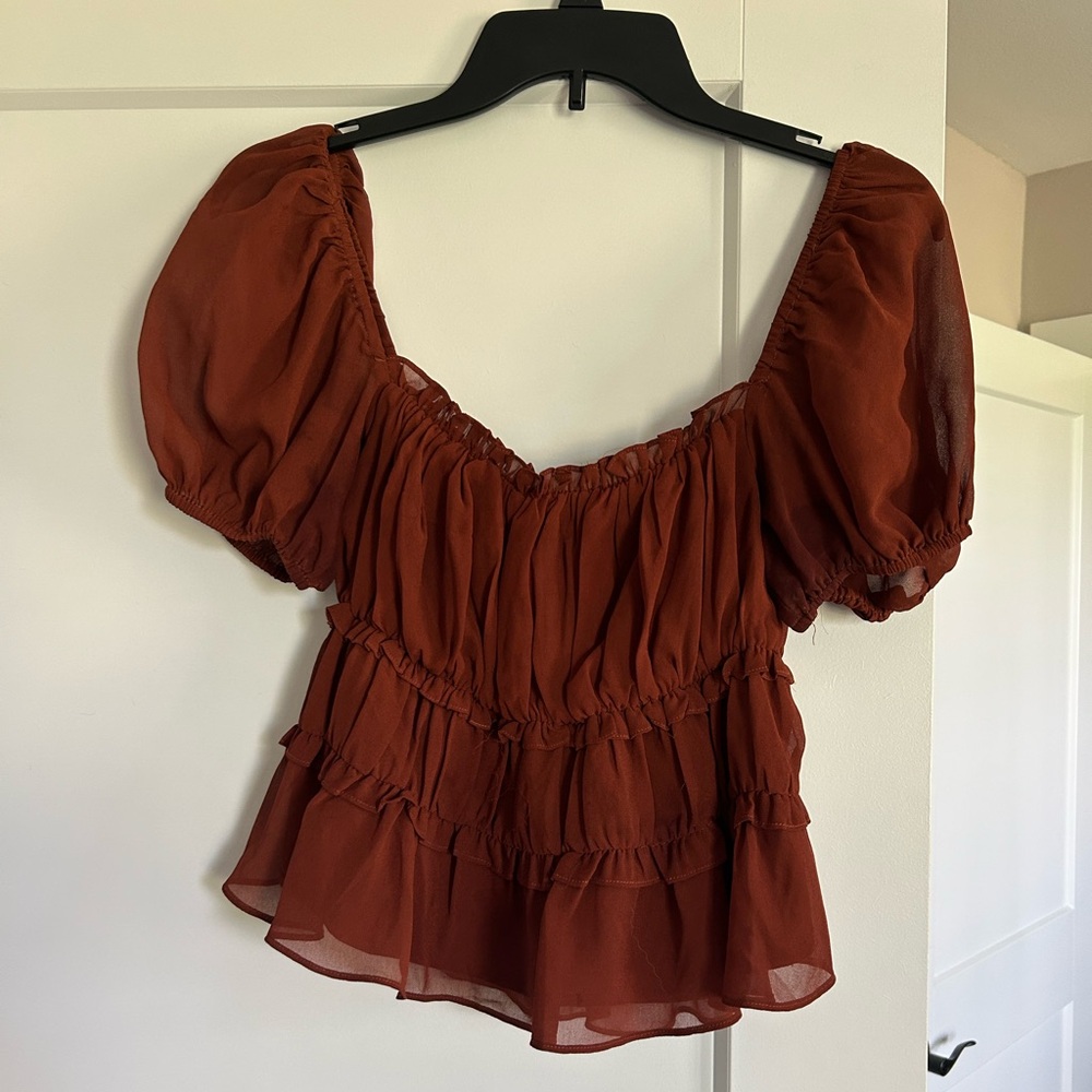 Astr Rust Puff-Sleeve Peasant Blouse